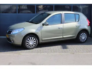 Dacia Sandero 1.6 Lauréate Airconditioning, Electr Pakket, Trekhaak, 125.000 km!!
