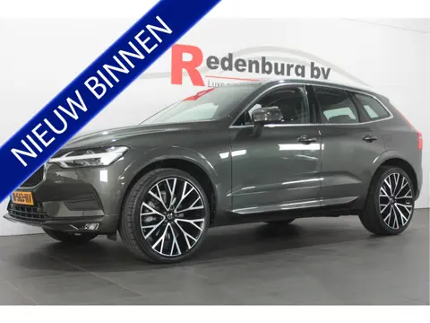 Volvo XC60 2.0 B5 Momentum Pro - Camera / Carplay / Stoel+Stuur verw.