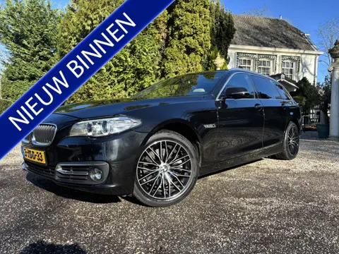 BMW 5 Serie Touring 520i Luxery Edition / Origineel Ned. / Dubbel Panoramadak / Navi.