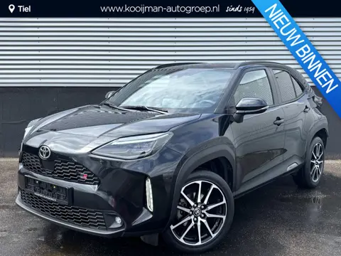Toyota Yaris Cross 1.5 Hybrid GR Sport Panoramadak, Stoelverwarming, Parkeersensoren voor + achter, 