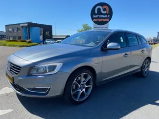 Volvo V60 2016 * 2.4 D5 Twin Engine Special Edition * APK TOP AUTO !!