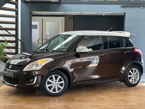 Suzuki Swift 1.2 Dynamic EASSS Stoelverwarming Airco Cruise NAP Dealer Onderhouden