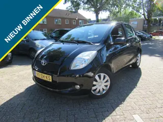 Toyota Yaris 1.3 VVTi Sol I Gr. Beurt+APK+Garantie 12M I ZUINIG + BETROUWBAAR