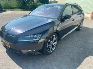 Skoda Superb Combi 1.4 TSI ACT Sportline Bus Automaat/Panoramadak/Trekhaak