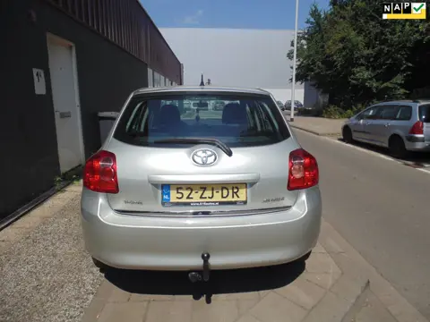 Toyota Auris 1.6-16V Sol Business met NAVI AIRCO TERKHAAK rijdt 100% goed voor scahde