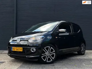 Volkswagen Up! 1.0 High Up! | Black Edition | Airco | Navi