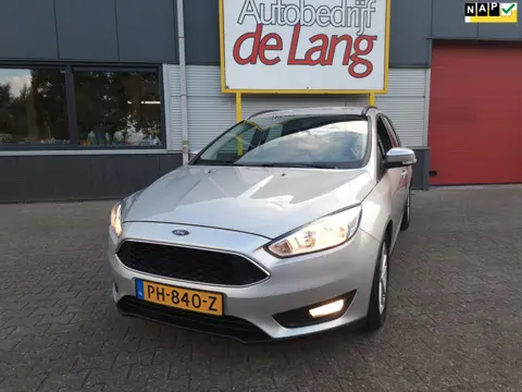 Ford Focus Wagon 1.0 Lease Edition NIEUWSTAAT! zeer mooi! trekhaak clima etc.