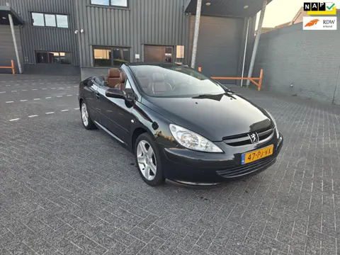 Peugeot 307 CC 2.0-16V NAP! Airco Leer Trekhaak Stoelvw Cruise