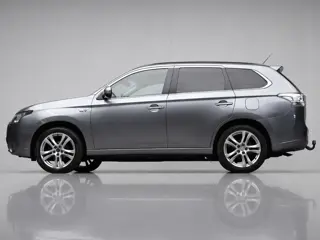 Mitsubishi Outlander 2.0 PHEV Instyle+ (SCHUIFDAK,CAMERA,STOELVERWARMING,LED,XENON,LEDER,TREKHAAK,CR