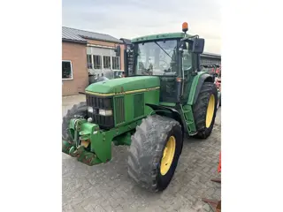 John Deere 6600