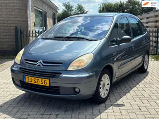 Citroen Xsara Picasso 1.6i-16V Caractère | nieuwe apk | trekhaak | airco | cruise | fijne auto !