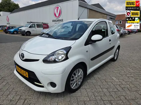 Toyota Aygo 1.0 VVT-i Aspiration Navigator| Airco | LM-velgen