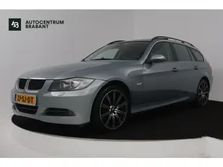 BMW 3-serie Touring 330xi High Executive (PANORAMADAK, TREKHAAK, PARKEERSENSOREN, AUTOMAAT)