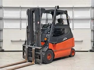 LINDE E30/600-03 2003 3.0T