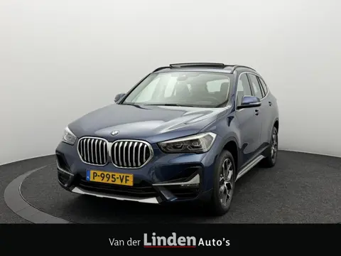 BMW X1 sDrive20i 179PK Business Edition Plus | Panoramadak | Head-Up Display | Stoelverwarming