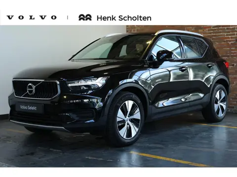 Volvo XC40 T2 Momentum | Automaat | Navigatie | Parkeercamera | Parkeersensoren voor en achter | App
