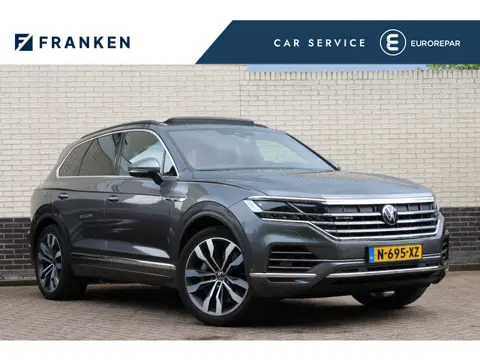 Volkswagen Touareg 3.0 TSi eHybrid Elegance | Luchtvering | Trekhaak | Memory | Head-Up | Panoramada