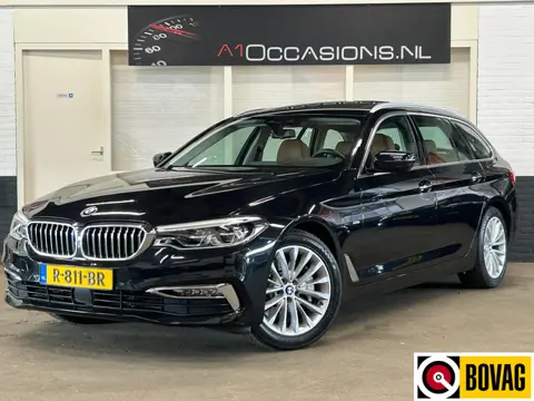 BMW 5 Serie Touring 530i xDrive High Executive PANO + LEDER