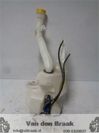 Renault Clio IV Estate 2013-2021 Ruitensproeierreservoir inclusief pompje