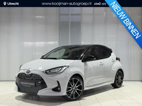 Toyota Yaris 1.5 Hybrid GR Sport | Stoelverwarming | Alcantara sportstoelen | Sport pakket | Draadlo