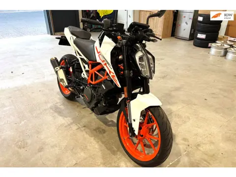 KTM 390 Duke ABS, in nieuwstaat