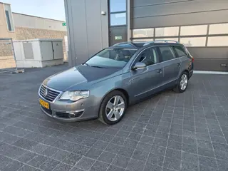 Volkswagen Passat Variant 3.2 V6 Highline 4M,Auto is met nieuwe apk,Climate control,Parkeersensoren,