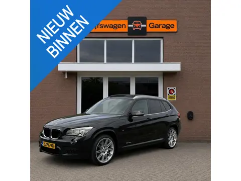 BMW X1 sDrive20i High Executive | Navigatie | Cruise Control | Stoelverwarming | Schuif / kantel dak