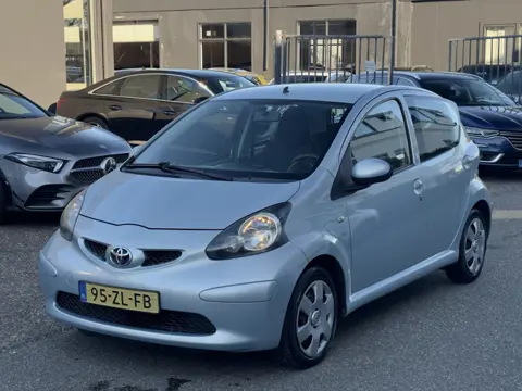 Toyota Aygo 1.0-12V + (bj 2008)