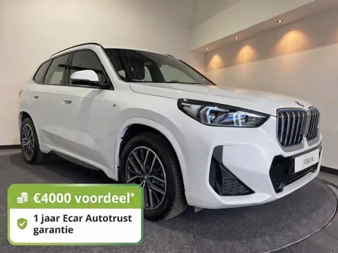 BMW iX1 xDrive30 67 kWh M-Sport | Tot € 4.000 klantvoordeel* | SOH 98,3% | Sportstoelen | Premiumpak
