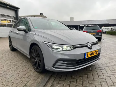 Volkswagen Golf 1.0 eTSI Life Business Automaat