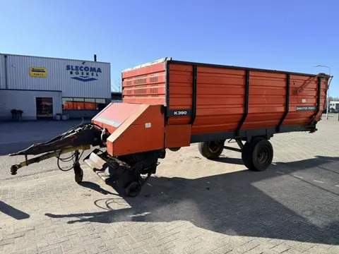 Deutz K390 Opraapwagen