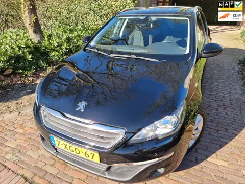 Peugeot 308 SW 1.6 BlueHDI Blue Lease Executive Panodak