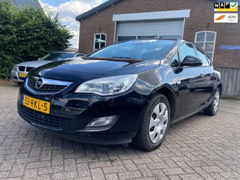 Opel Astra 1.4 Edition Bj 2011, Airco, Cruise, trekhaak. inruil is mogelijk