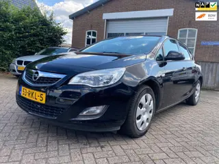 Opel Astra 1.4 Edition Bj 2011, Airco, Cruise, trekhaak. inruil is mogelijk