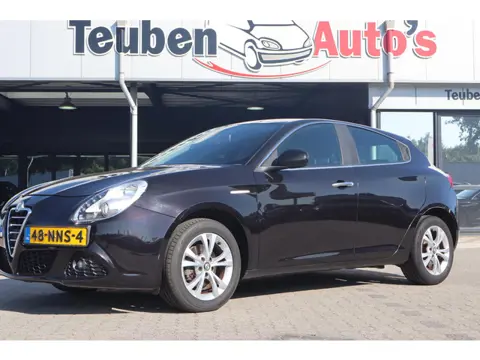 Alfa Romeo Giulietta 1.4 T Distinctive | 6 versnellingen | Climate control | zie foto's!