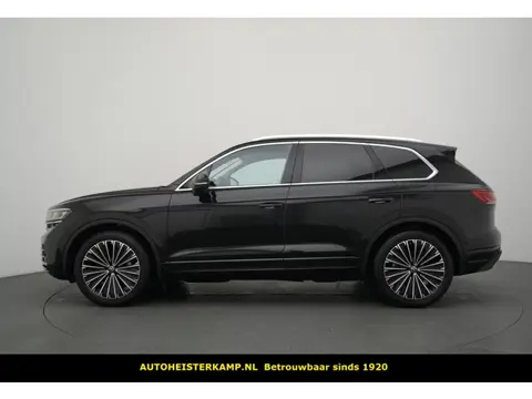 Volkswagen Touareg 3.0 TSi eHybrid 4MOTION Elegance Head-Up Stoelkoeling Massage Panoramadak Trekhaa