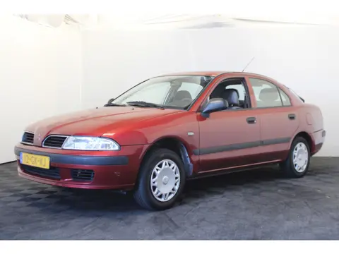Mitsubishi Carisma 1.6 Classic (bj 2001)