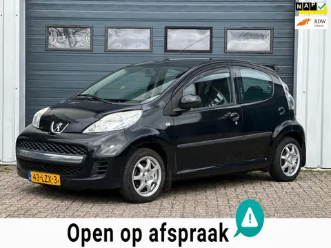 Peugeot 107 1.0-12V Urban Move AIRCO / NAP / NIEUWE APK!