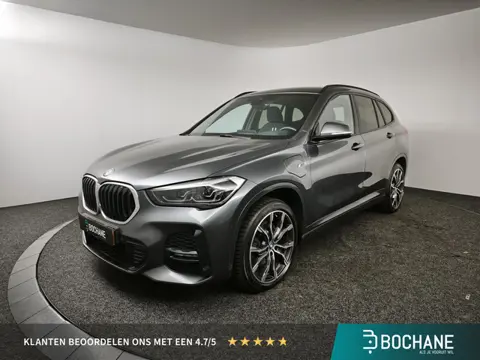 BMW X1 xDrive25e High Executive | M-Sport |  Navigatie | Stoelverwarming | Camera |