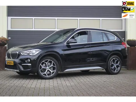 BMW X1 sDrive20i Centennial High Executive | Trekhaak | Leer |