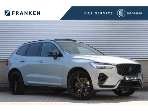 Volvo XC60 2.0 T6 Plug-in hybrid AWD Ultra Black Edition | Facelift | Panoramadak | Trekhaak | H&K |
