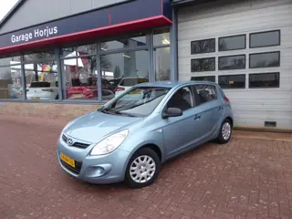 Hyundai i20 1.2i Business Edition AIRCO, TREKH, CPV+AFST.BED, EL RMN, RADIO-CD!!