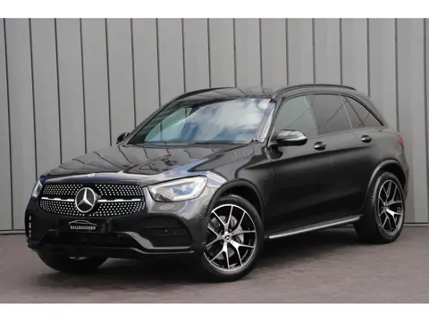 Mercedes-Benz GLC 300e AMG 4-Matic | 320PK | Luchtvering | Head-up | Sfeerverlichting | Multibeam | 