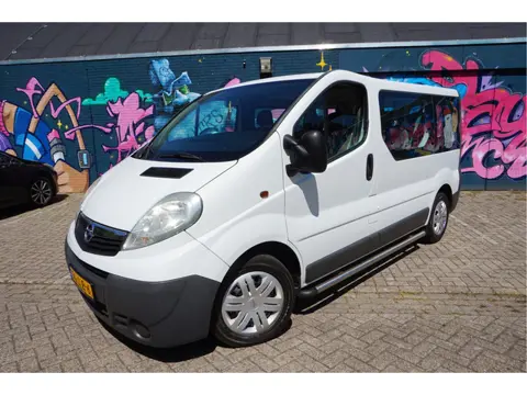 Opel Vivaro Combi 2.0i L1H1 9 persoons (bj 2009)