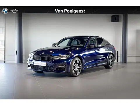 BMW 3 Serie Sedan 330e High Executive | M Sport | Stoelverwarming | Achteruitrijcamera | Hifi |