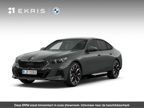 BMW 5-serie 550e xDrive M Sportpakket Pro | Innovation Pack | Comfort Pack | Travel Pack | Parking A