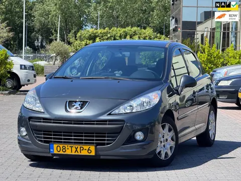 Peugeot 207 1.4 VTi Urban Move| Airco | Cruise control | Trekhaak | Elektrische spiegels en ramen |
