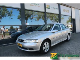 Opel Vectra 1.6-16V Diamond 100 Edition (Unieke auto, unieke km-stand)