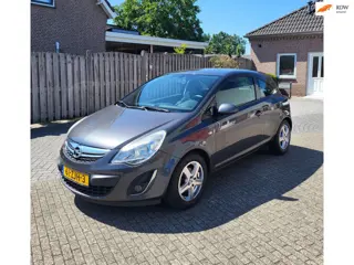 Opel Corsa 1.2-16V, CruisC, Airco, APK 07/27!