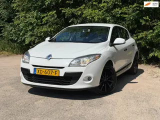 Renault Mégane 1.6 Dynamique | " 161.000 " KM + Cruise control Nu € 4.500,- !!!